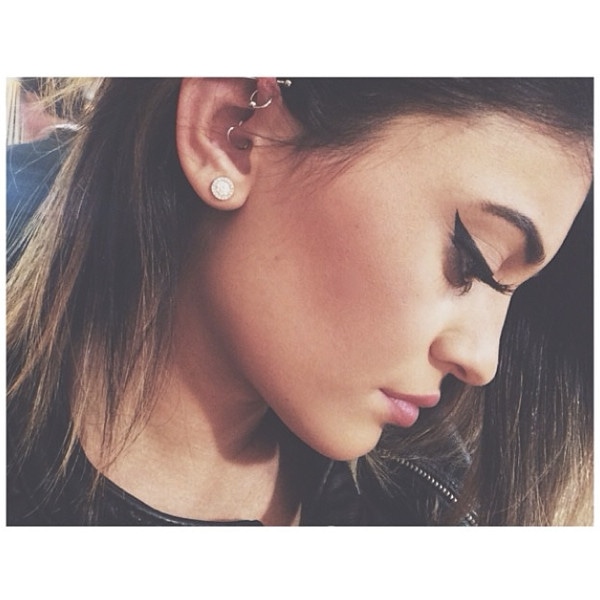 kylie jenner piercings