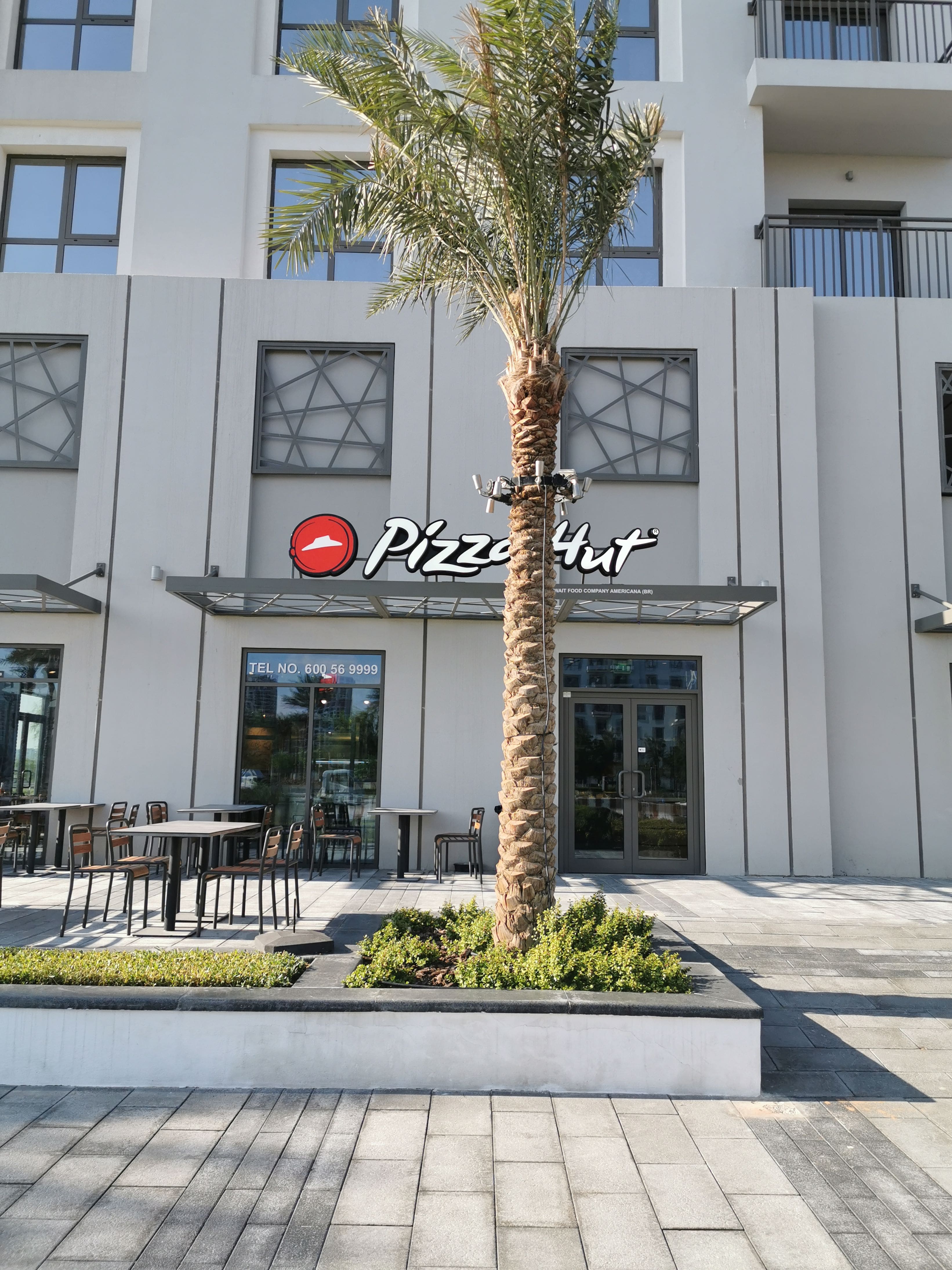 pizza hut town square