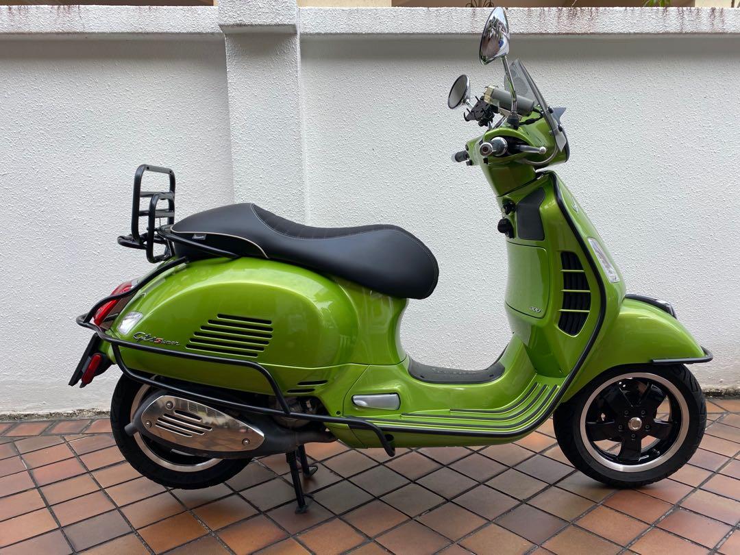 vespa gts 300 green