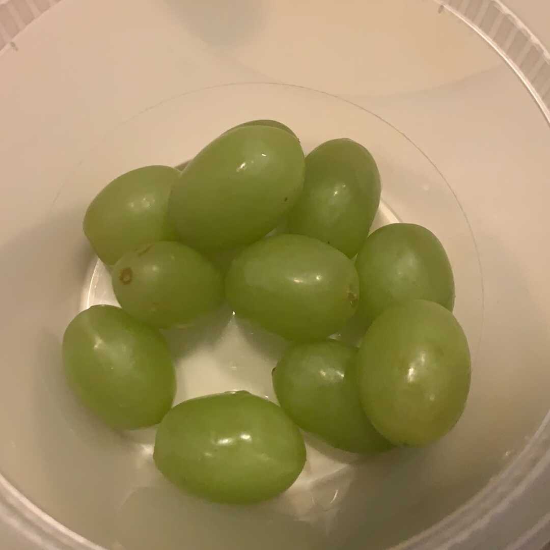 1 cup grapes calories