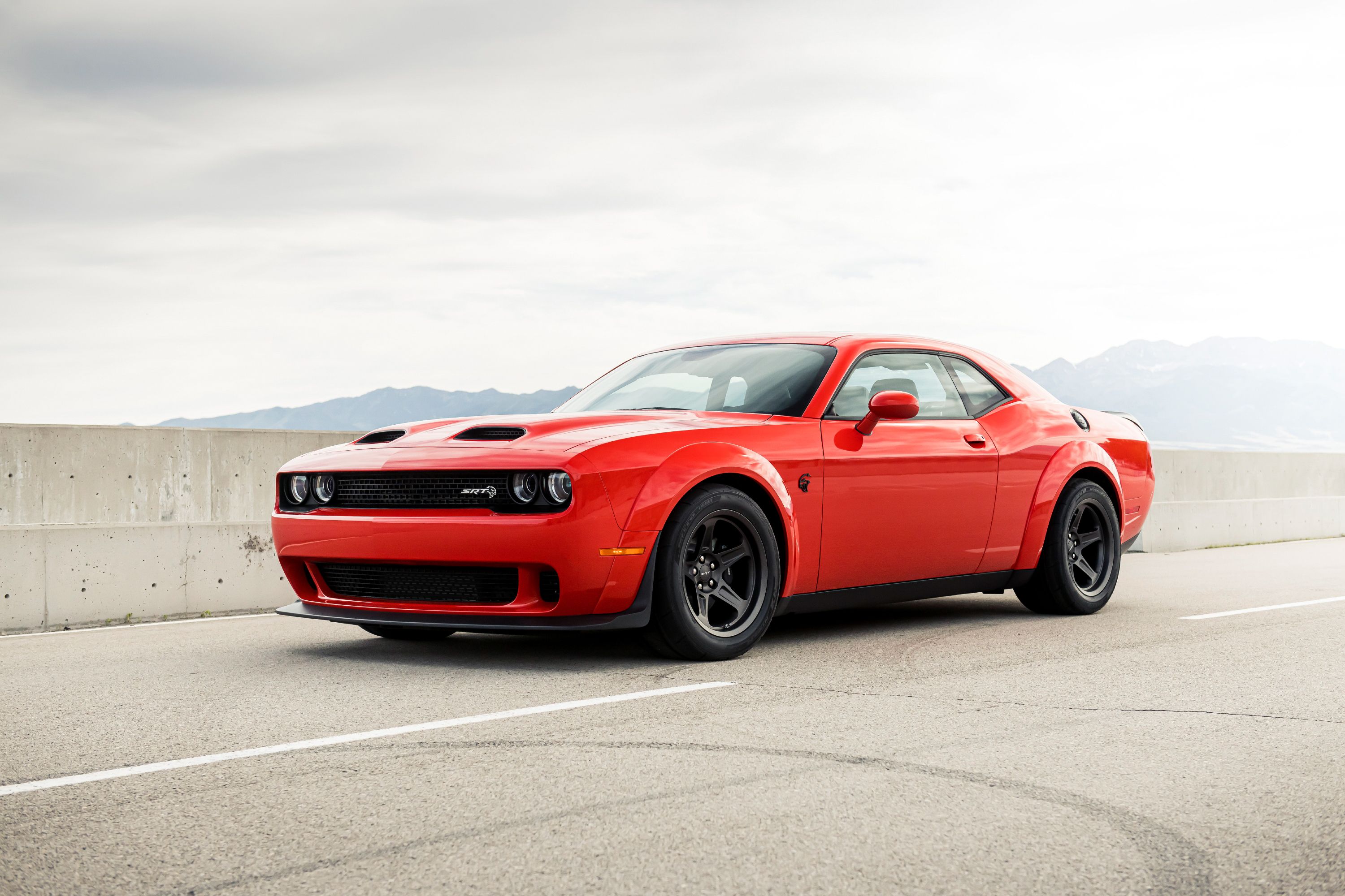 dodge challenger hellcat cost