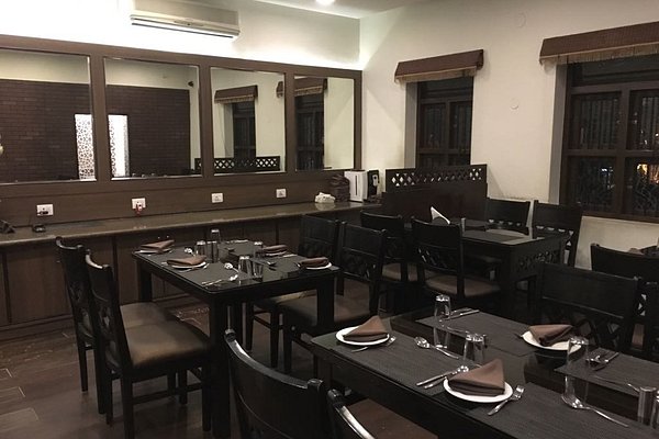 veg restaurants in vellore