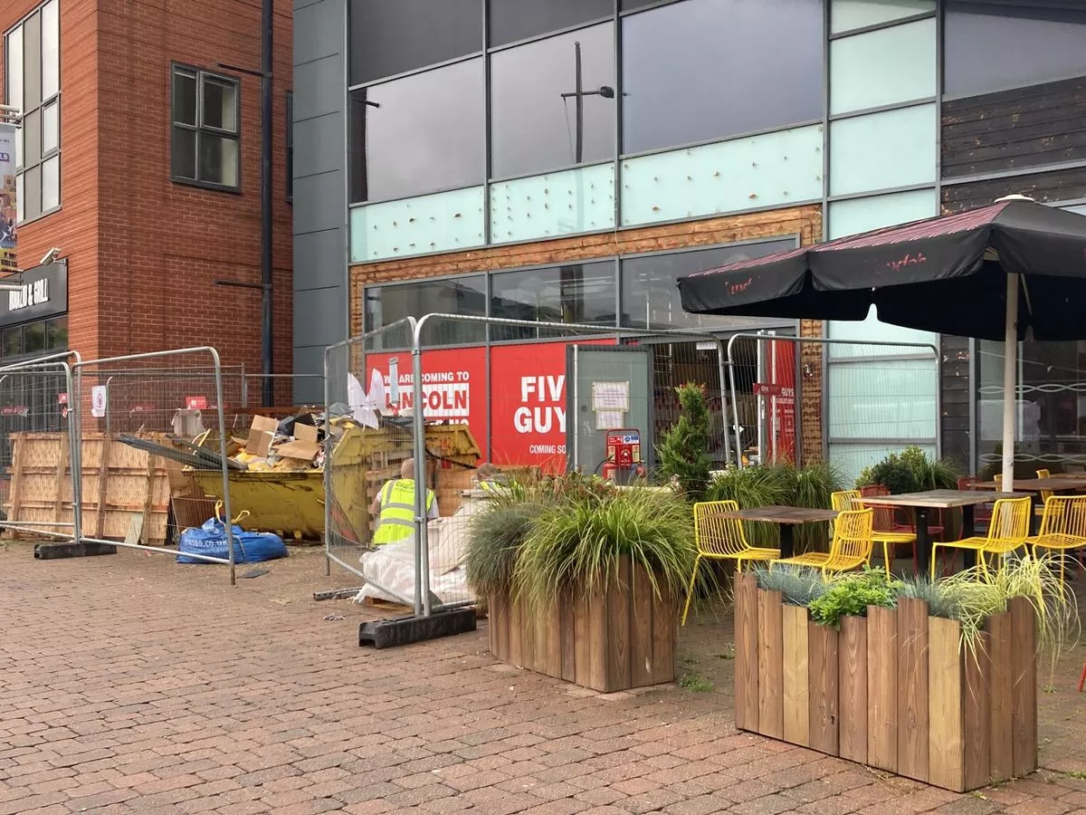 five guys lincoln opening date