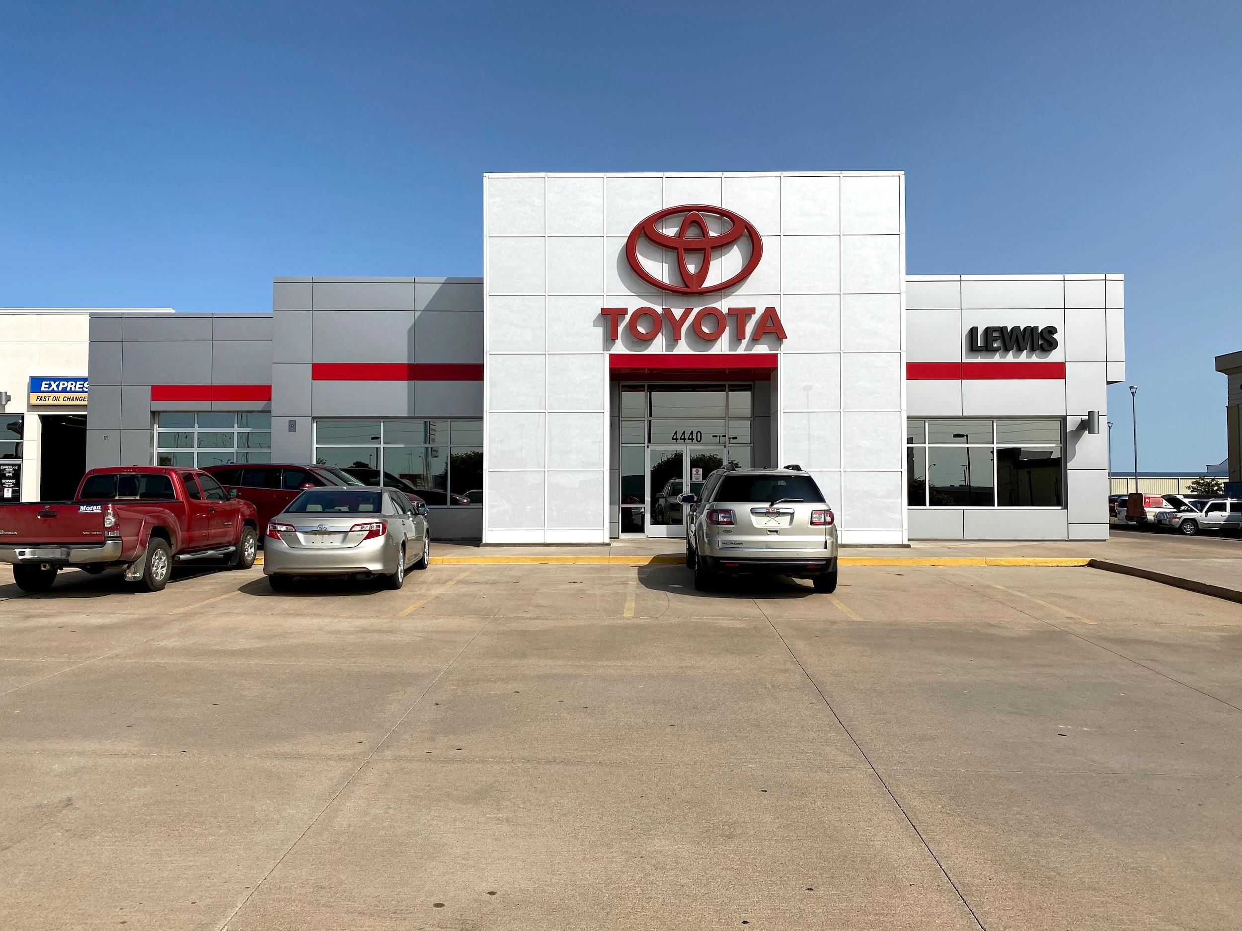 lewis toyota