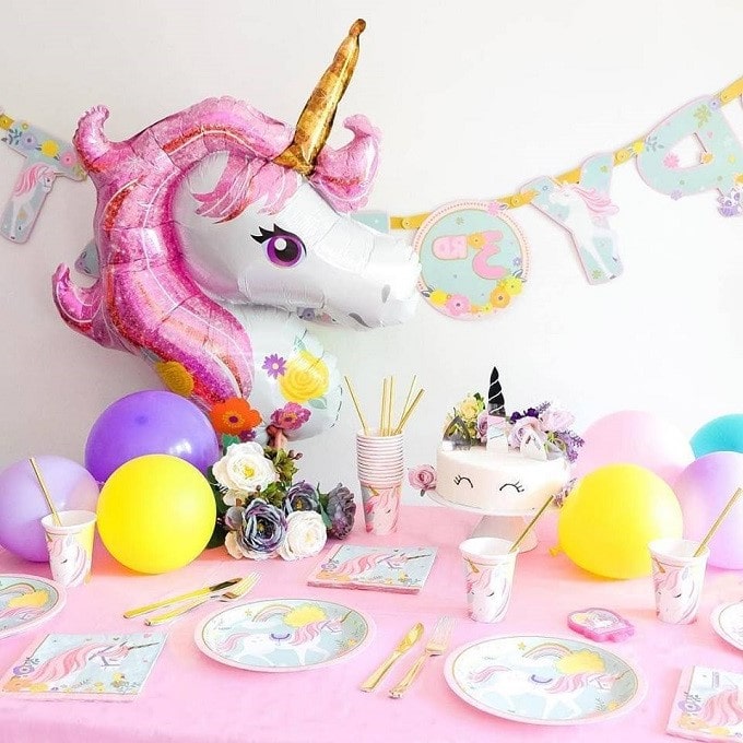 fiesta con tematica de unicornio