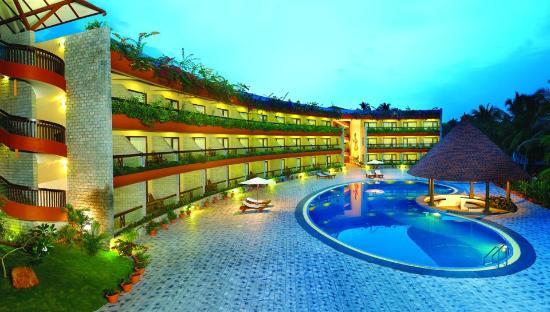 hotels near mall of travancore