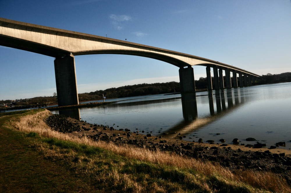 is the orwell bridge shut