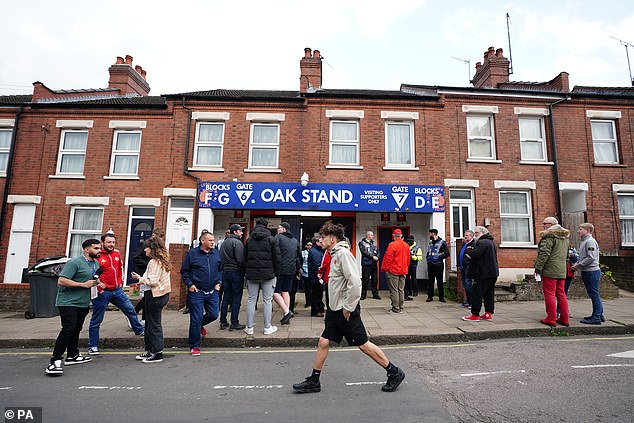 kenilworth road