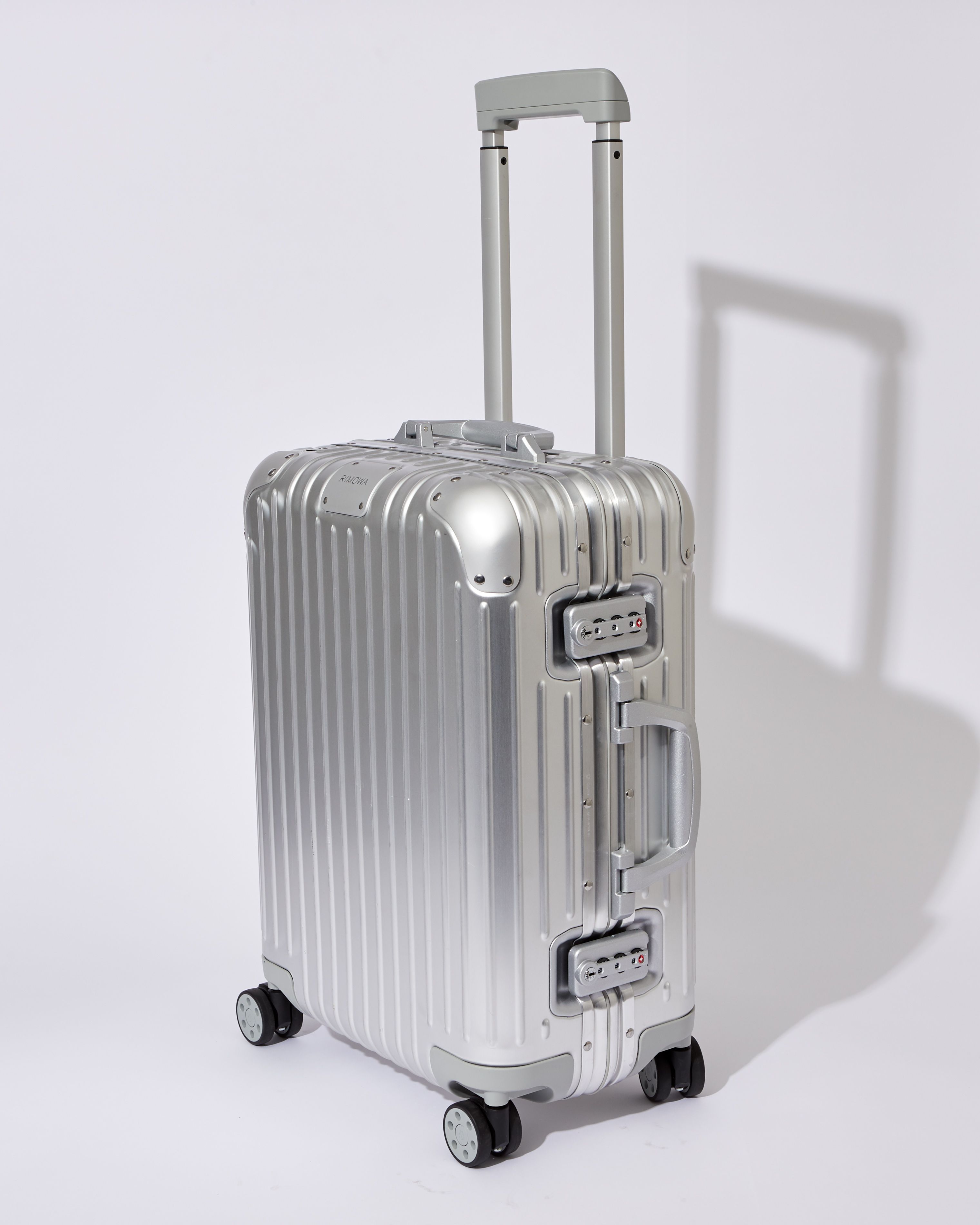 rimowa cabin luggage review