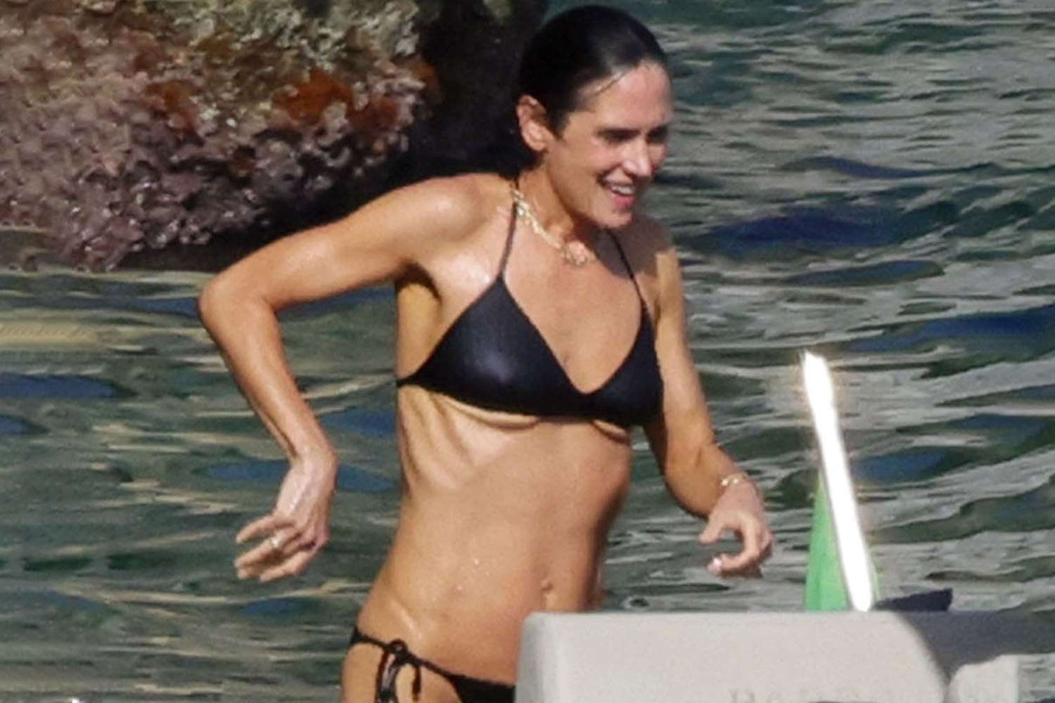 jennifer connelly bikini