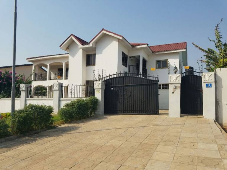 vacation homes in accra ghana