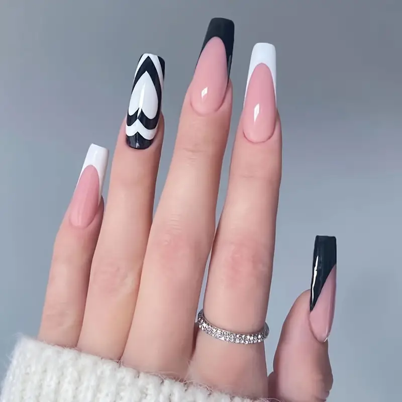 uñas acrilicas blanco y negro