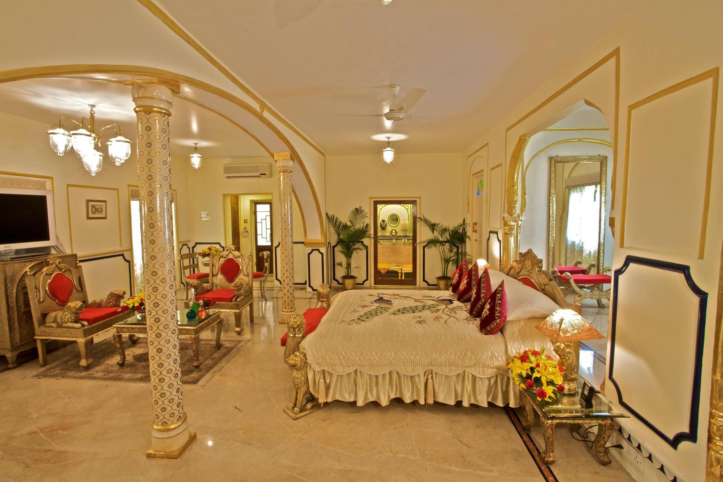 raj palace hotel jaipur price