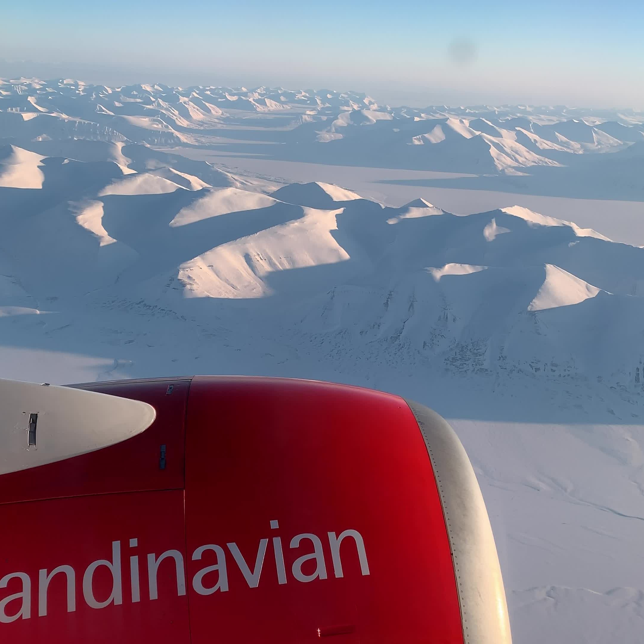 fly to svalbard