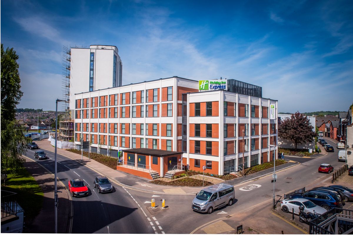 holiday inn express exeter east