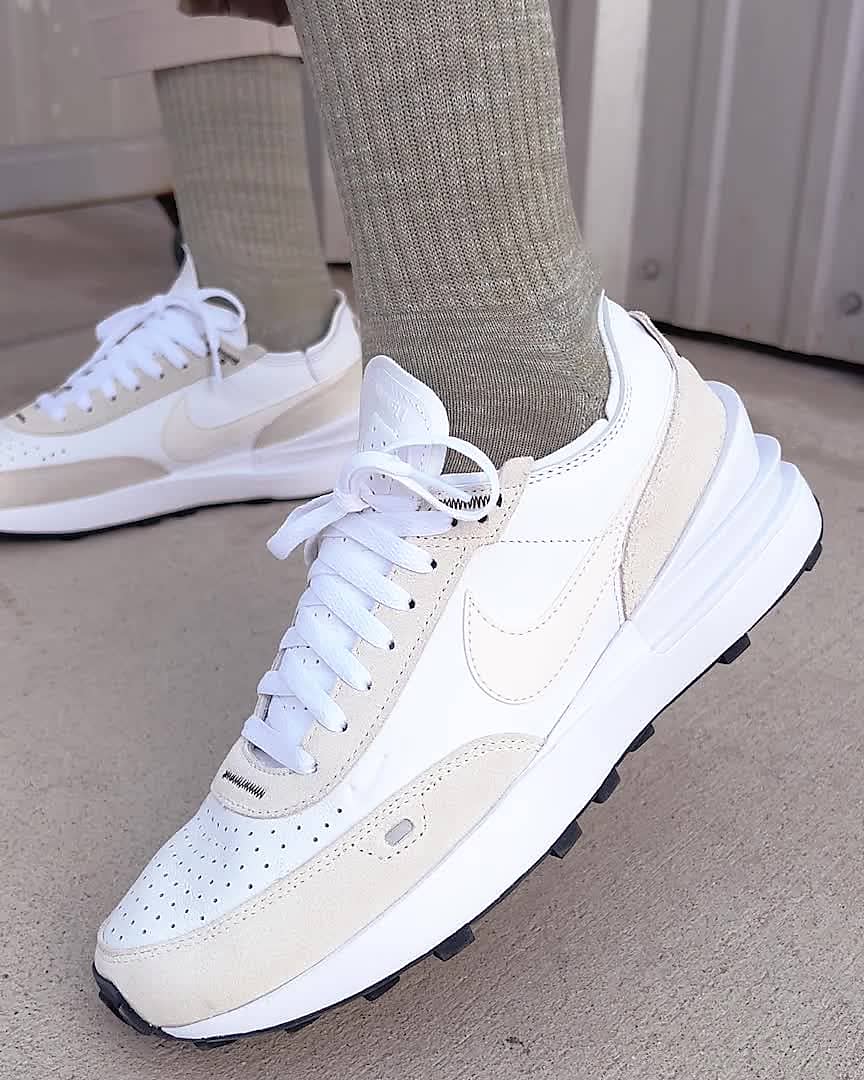 mens nike waffle