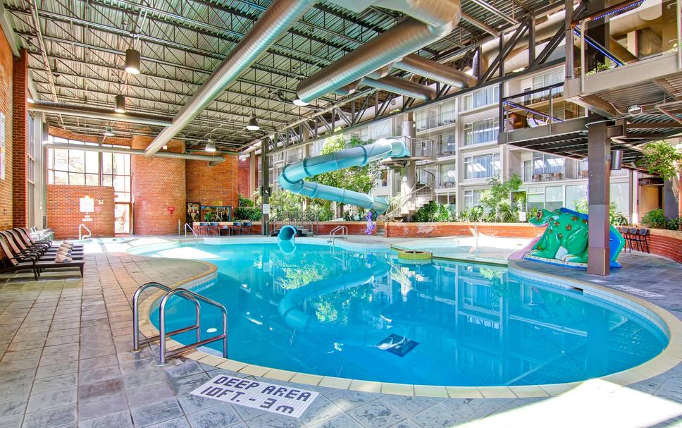 delta hotel swimming pool