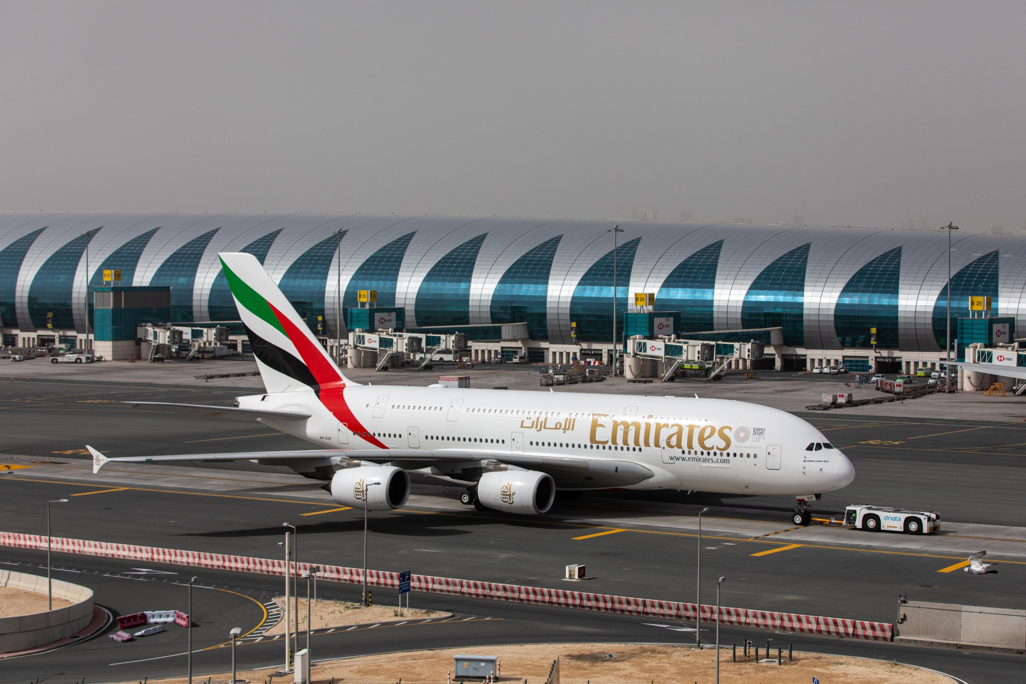 emirates airlines status