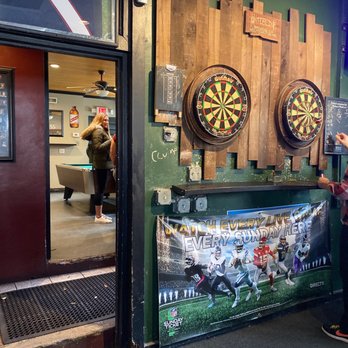 darts near me bar