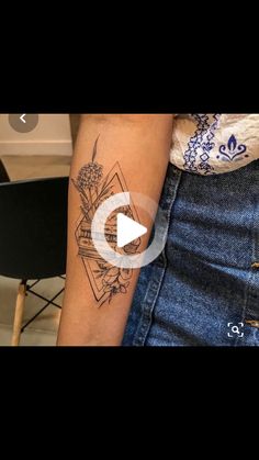 tatuajes pequeños en pierna