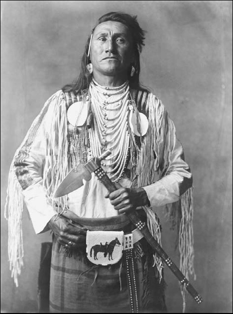 traditional american indian dress