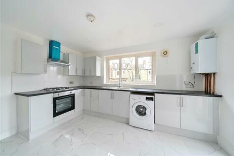 2 bedroom house to rent in enfield