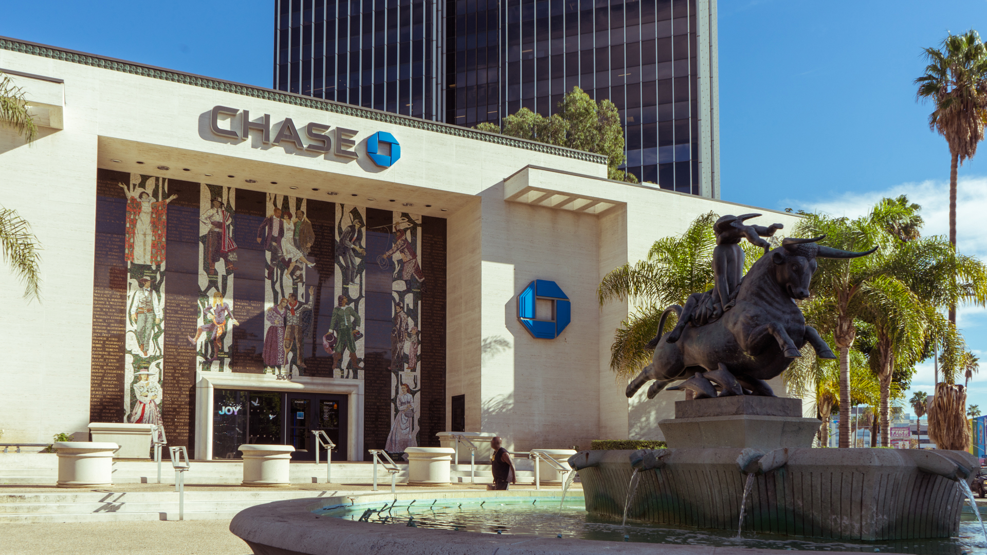 chase bank near me opening hours