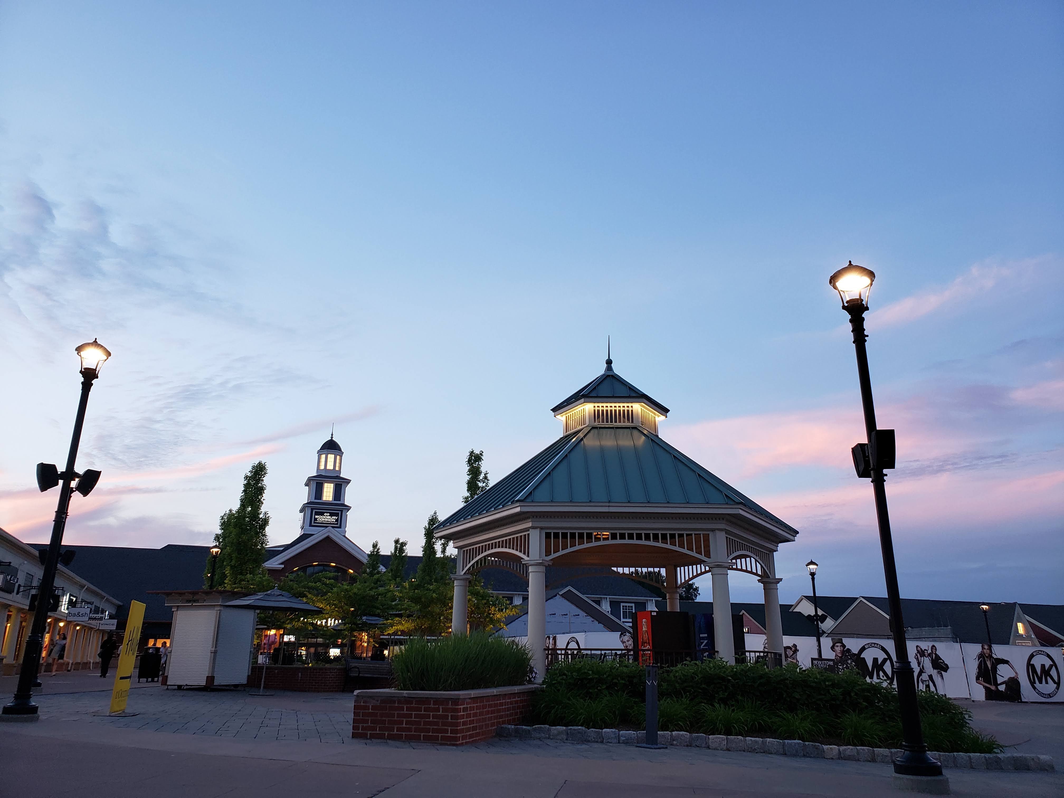 woodbury common premium outlets new york