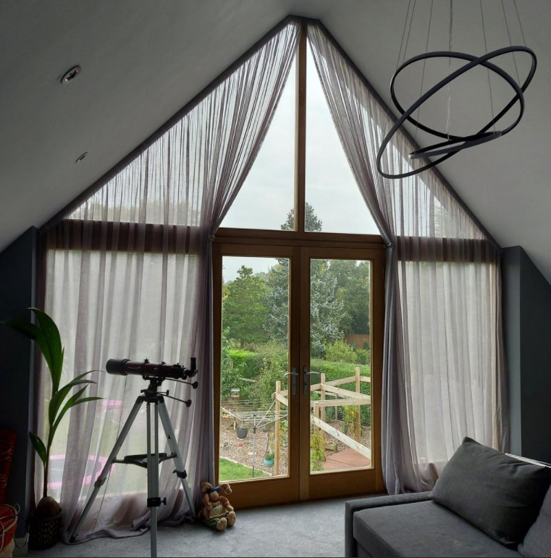 triangle curtains