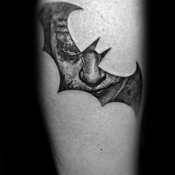 batman design tattoo