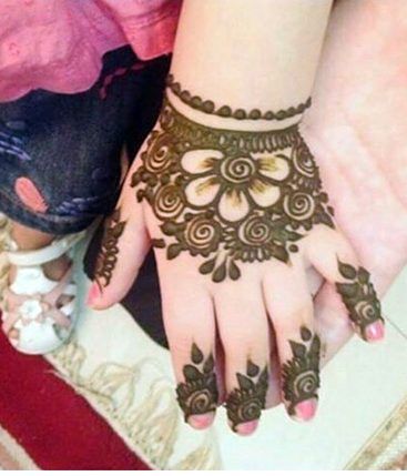 small baby hand mehndi design