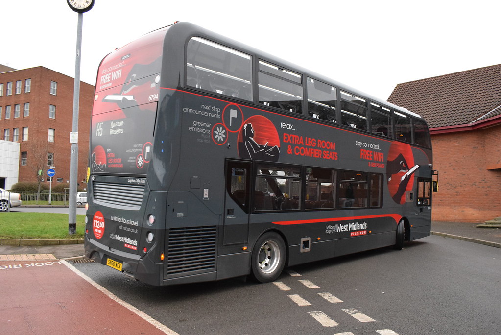 buses from wolverhampton to cannock