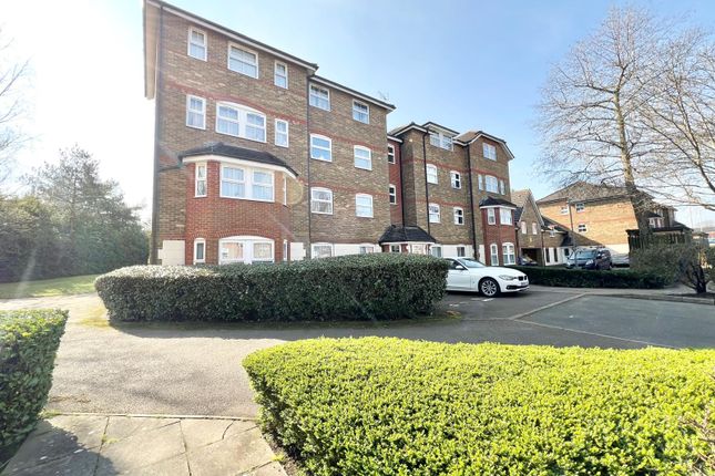 2 bedroom flat for sale in aldershot