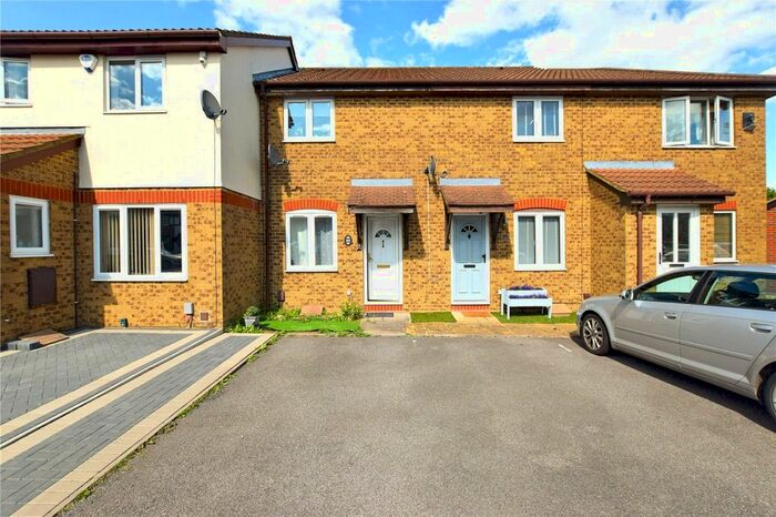 2 bedroom house to rent in dunstable