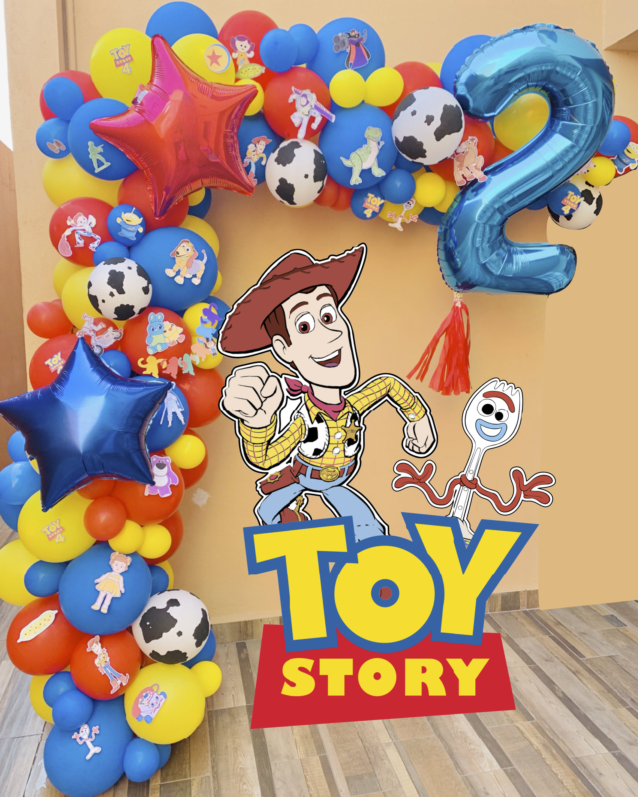 decoracion de woody con globos