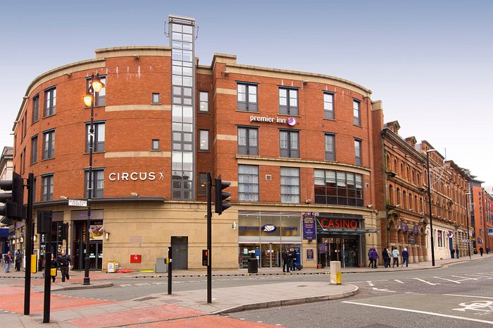 portland street premier inn manchester