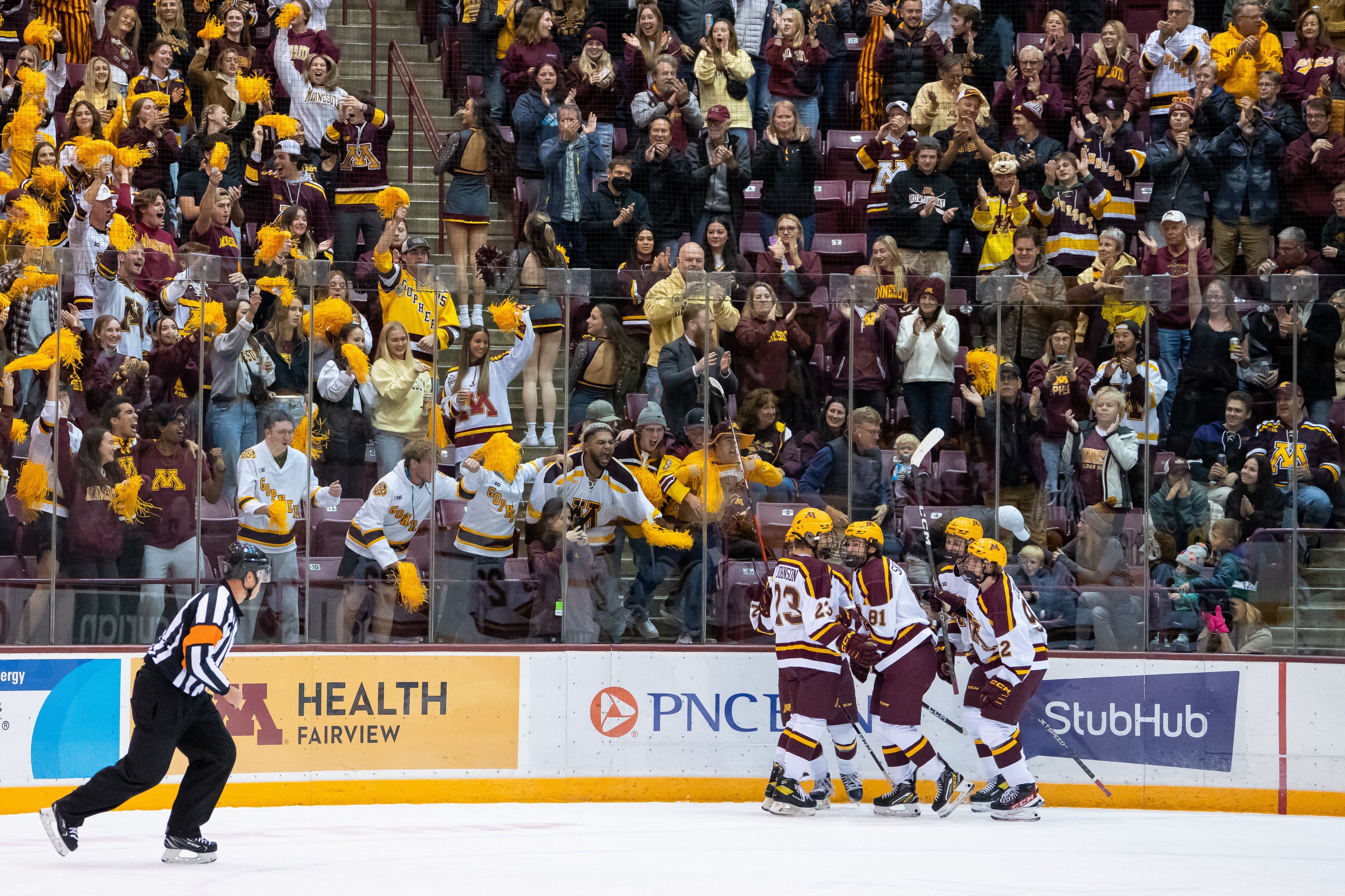 gopher hockey record