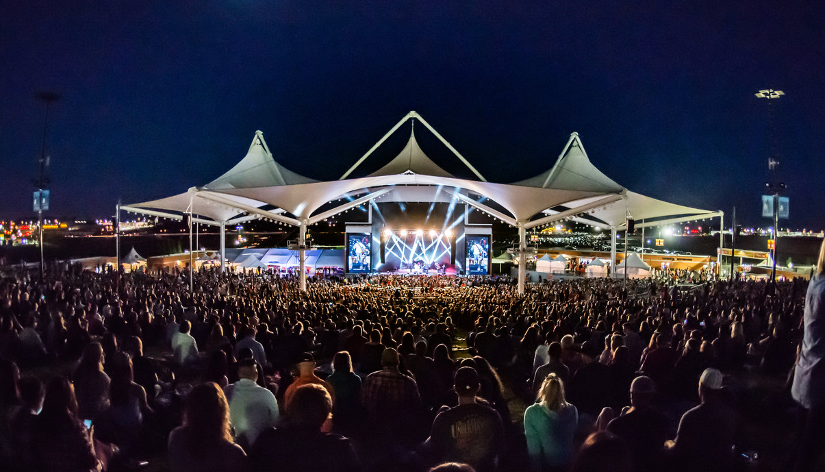 walmart amphitheater capacity