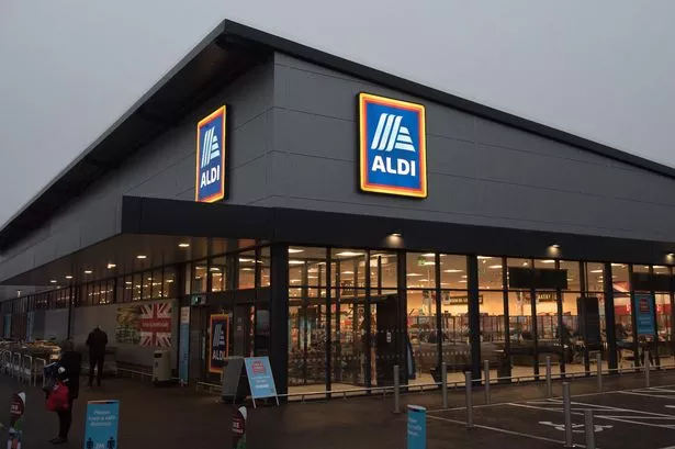 aldi closing time saturday