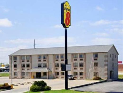 hotels in groves tx