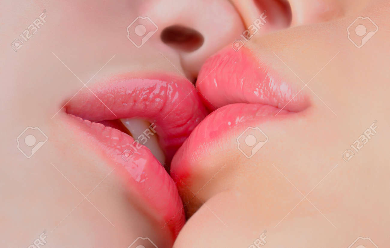 lesbians kissing sensually