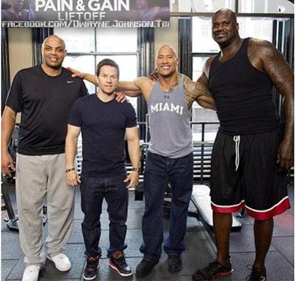 dwayne johnson height in feet