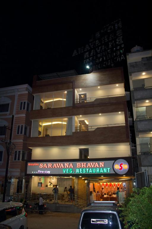 hotel saravana bhavan near me