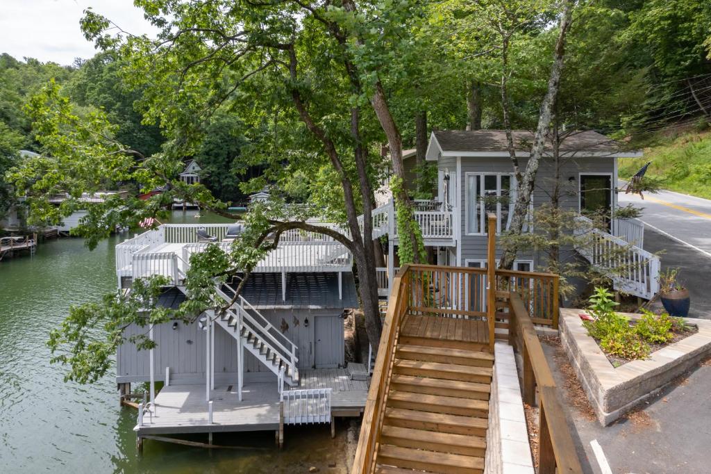 lake lure nc pet friendly lodging