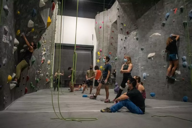 stanford climbing wall hours