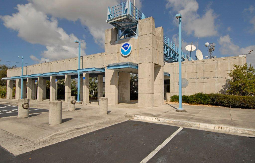 miami national hurricane center