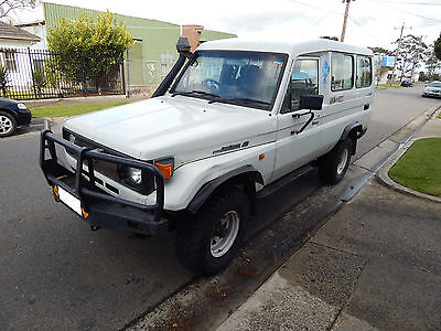 75 series landcruiser vinyl floor