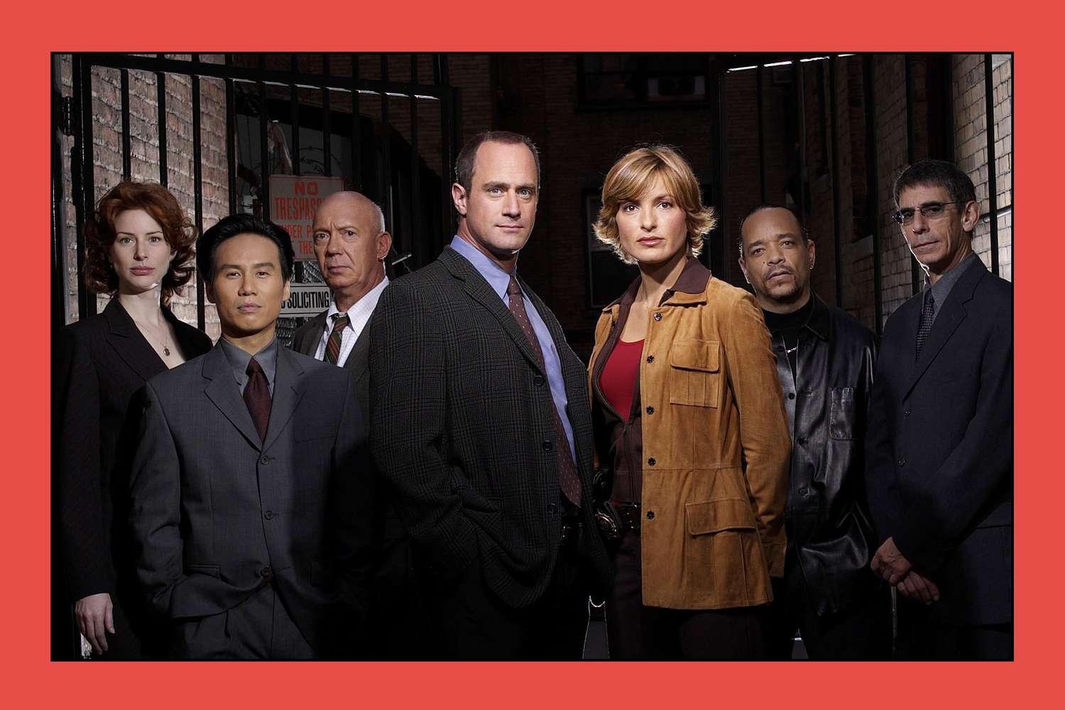 cast from svu