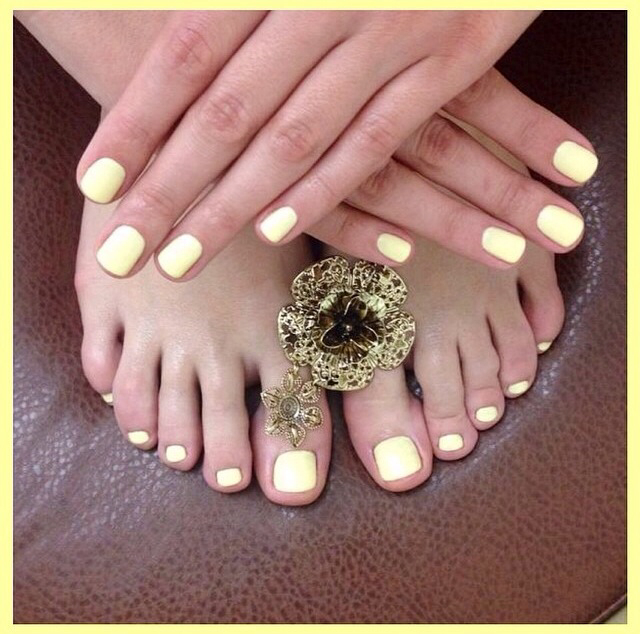 pastel yellow toenails