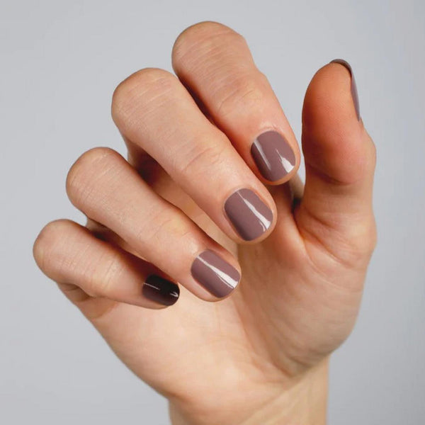 good nail colors for pale skin